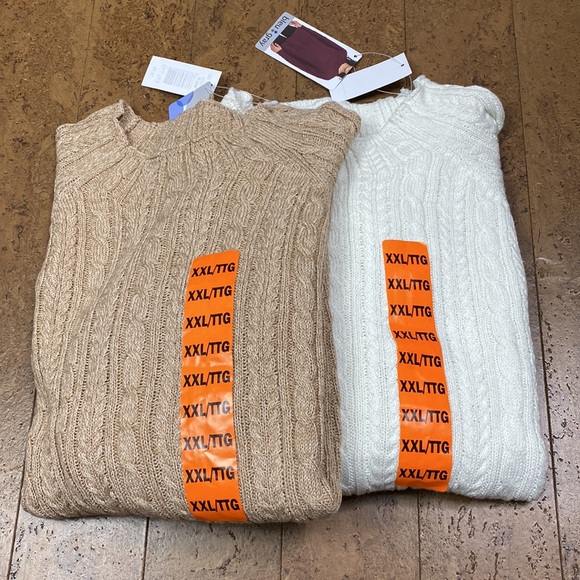 🌺SOLD OUT🌺2 “Blue Grey” cable knit sweater - Picture 13 of 16